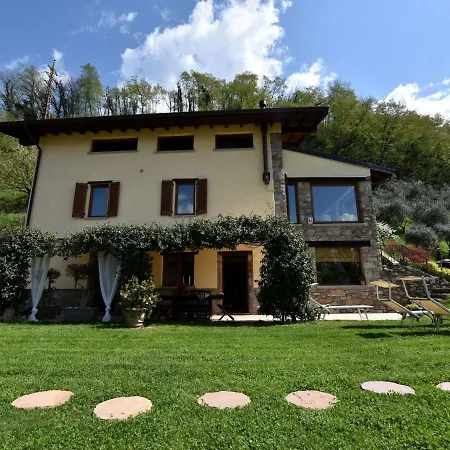 Apartment Flat In Villa, With Garden, Barbecue