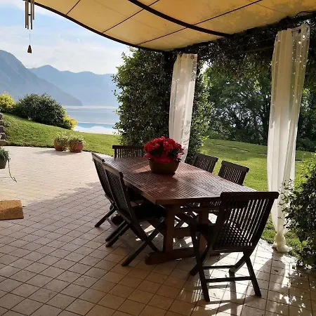 Apartment Flat In Villa, With Garden, Barbecue *